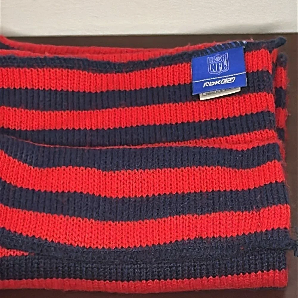 NFL x Reebok Men's New‎ England Patriots Football Red Blue Stripe Winter Scarf